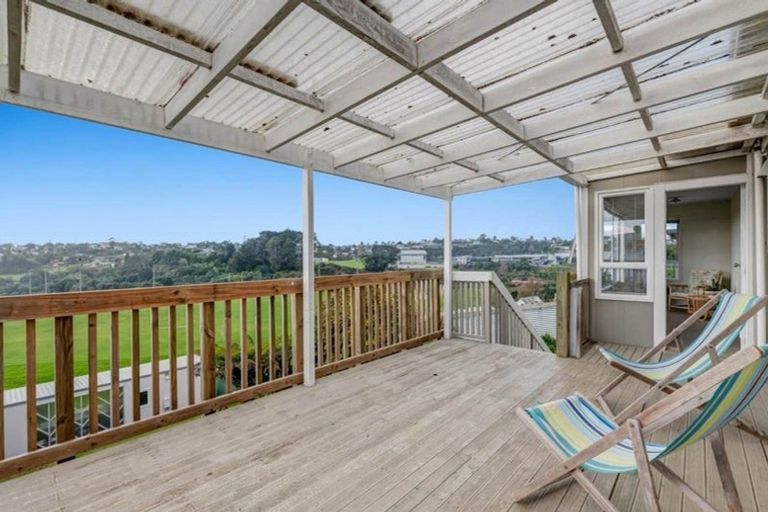 Photo of property in 10 Rimu Road, Stanmore Bay, Whangaparaoa, 0932