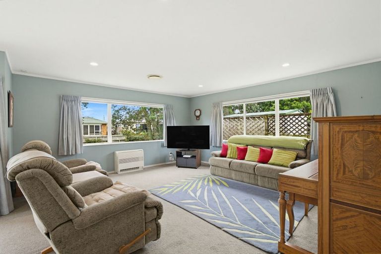 Photo of property in 19b Mcgowan Place, Orewa, 0931
