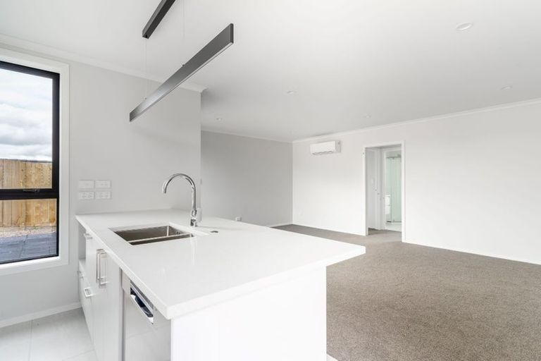 Photo of property in 26 Waruhia Crescent, Rototuna North, 3281