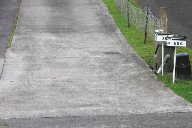 Photo of property in 88a Barrys Road, Glendene, Auckland, 0602