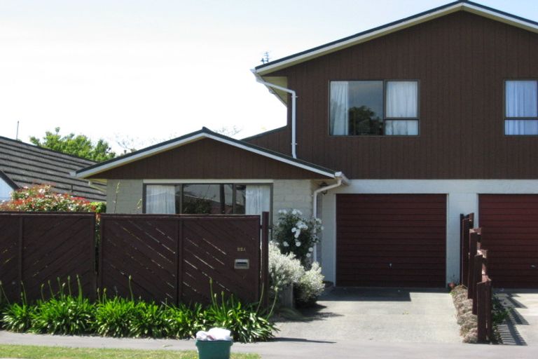 Photo of property in 96a Avonhead Road, Avonhead, Christchurch, 8042