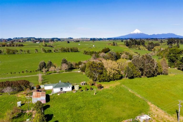 Photo of property in 36 Waiau Road, Onaero, Waitara, 4383