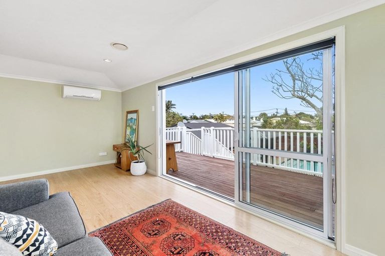 Photo of property in 42 Moa Road, Point Chevalier, Auckland, 1022