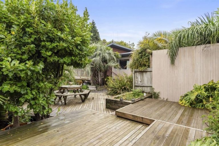 Photo of property in 39f Waikite Road, Welcome Bay, Tauranga, 3112