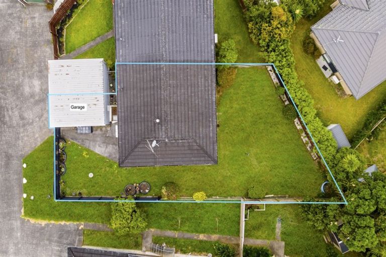 Photo of property in 3/38 Kirrie Avenue, Te Atatu South, Auckland, 0610