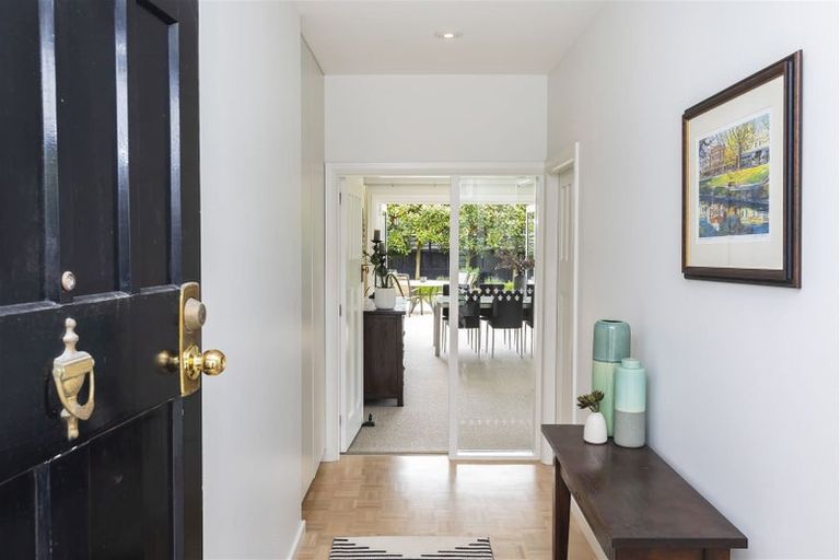 Photo of property in 43 Jacksons Road, Lyttelton, 8082