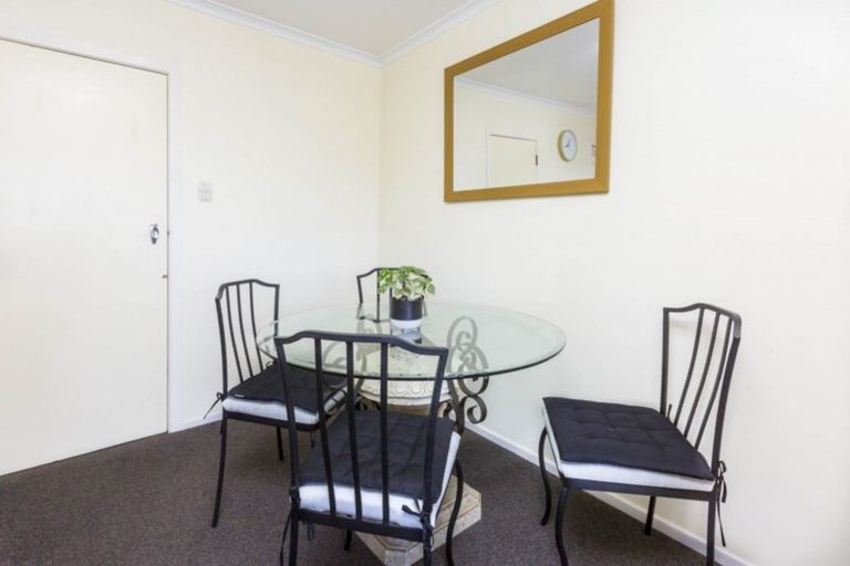 Photo of property in 29 Vista Crescent, Maoribank, Upper Hutt, 5018