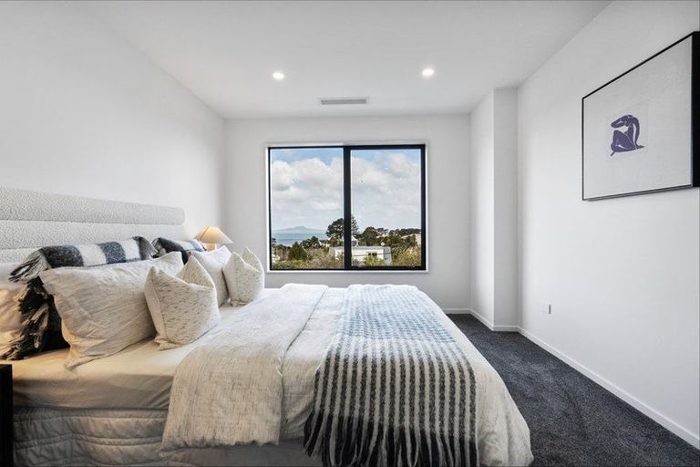 Photo of property in 12b Rewi Street, Torbay, Auckland, 0630