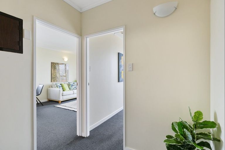Photo of property in Hobson Court Flats, 66/70 Hobson Street, Thorndon, Wellington, 6011
