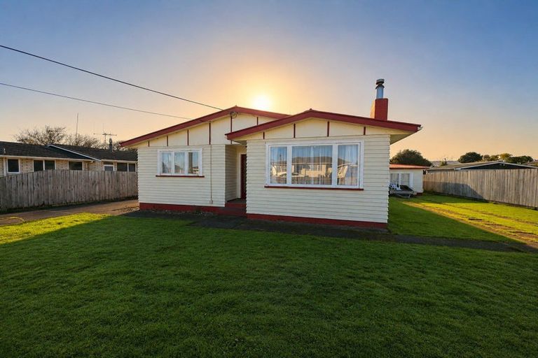 Photo of property in 65 Phillips Street, Sanson, 4817