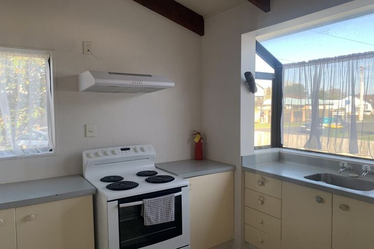 Photo of property in 2 Inverness Avenue, Hamilton East, Hamilton, 3216