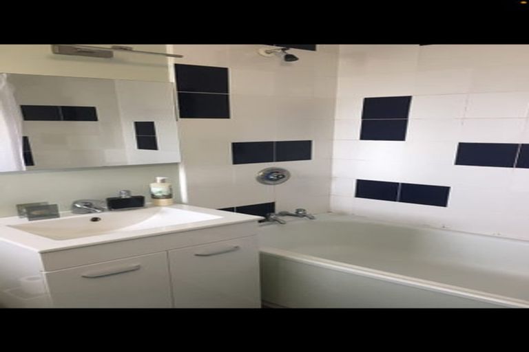 Photo of property in Manston Apartments, 3c/145 Ohiro Road, Brooklyn, Wellington, 6021