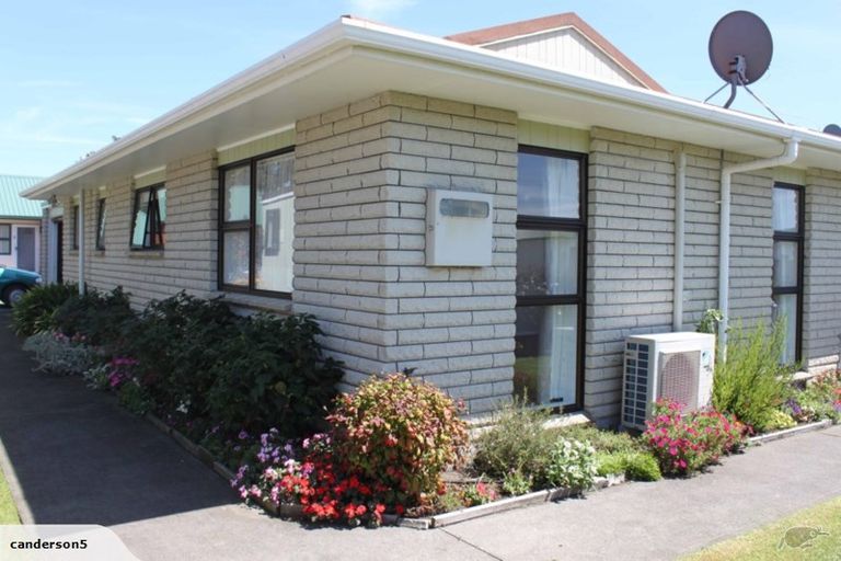 Photo of property in 66a Whiteley Street, Moturoa, New Plymouth, 4310