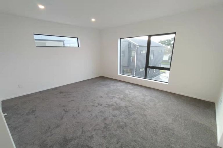 Photo of property in 36d Marendellas Drive, Bucklands Beach, Auckland, 2014