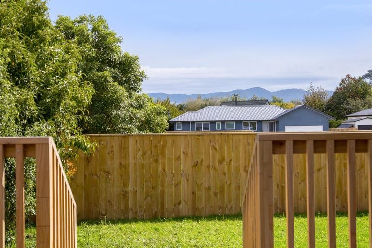 Photo of property in 3 Macrocarpa Lane, Carterton, 5713