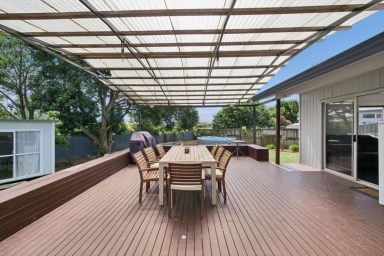 Photo of property in 12 Conifer Place, Te Puke, 3119