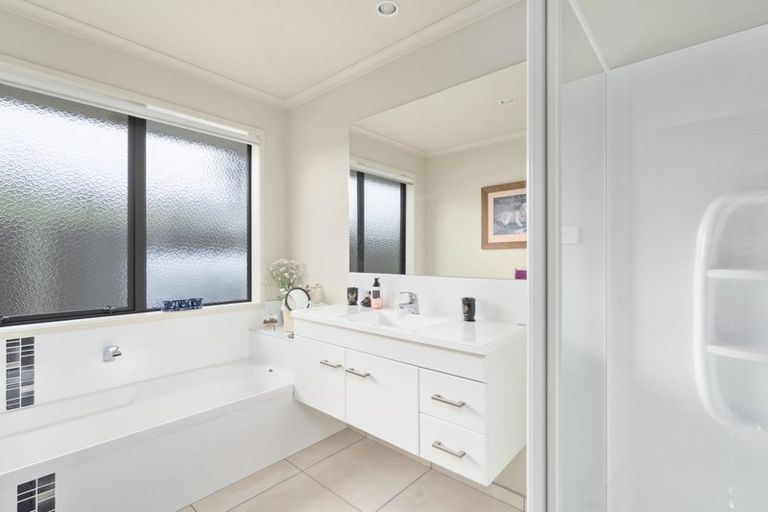 Photo of property in 56a Alberta Road, Glen Avon, New Plymouth, 4312