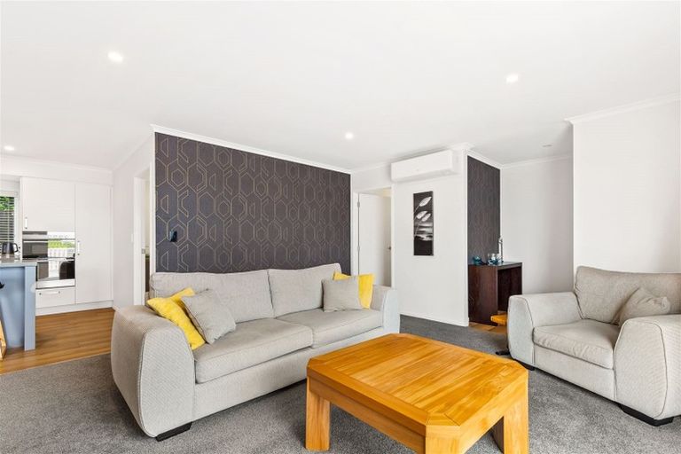 Photo of property in 22a Raelene Place, Massey, Auckland, 0614