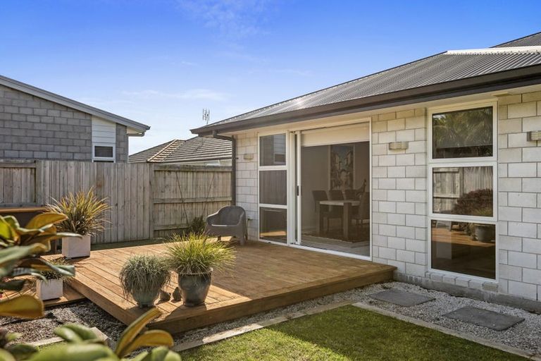 Photo of property in 2 Cecilia Place, Papamoa Beach, Papamoa, 3118