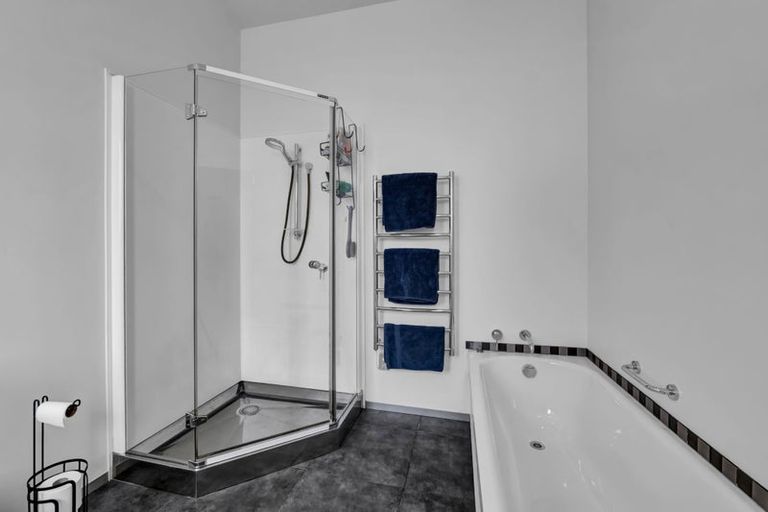 Photo of property in 129 Richmond Road, Brixton, New Plymouth, 4373