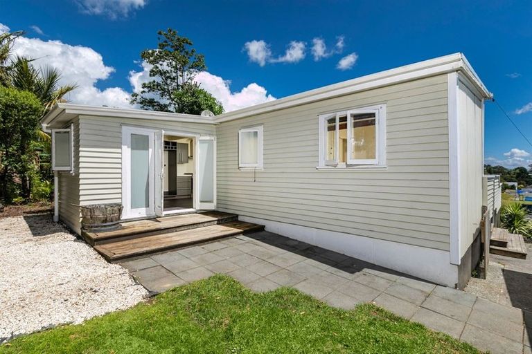 Photo of property in 14 Isobel Road, Greenhithe, Auckland, 0632