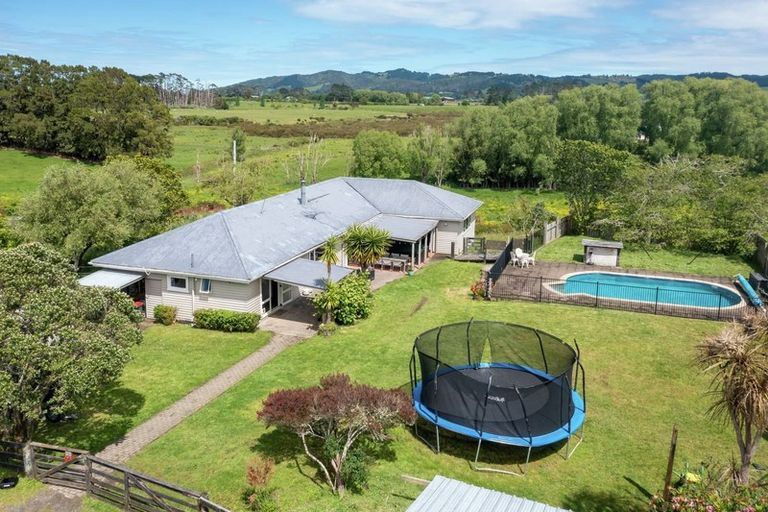Photo of property in 731 Clevedon Kawakawa Road, Clevedon, Papakura, 2585