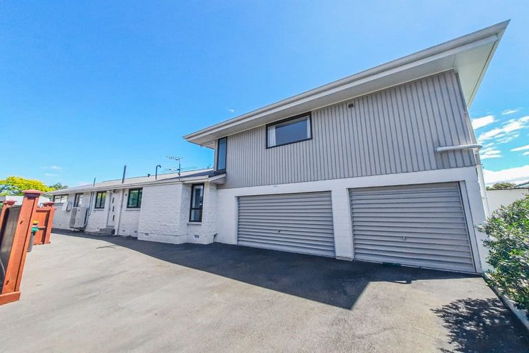 Photo of property in 22 Sevenoaks Drive, Bryndwr, Christchurch, 8053