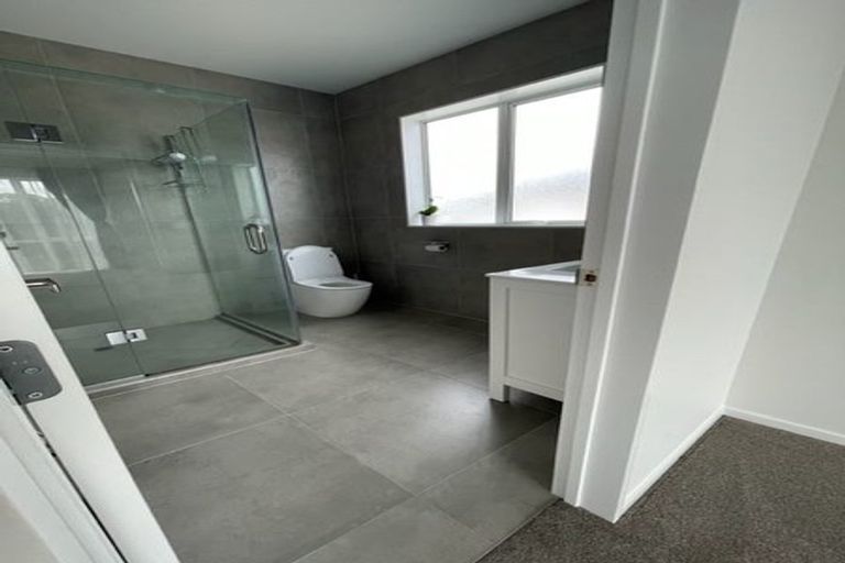 Photo of property in 3 Franheim Crescent, Orewa, 0931