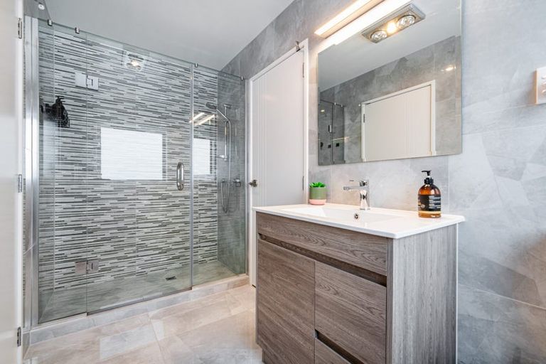 Photo of property in 3/504 Swanson Road, Ranui, Auckland, 0612