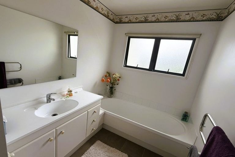 Photo of property in 7d Puriri Avenue, Orewa, 0931