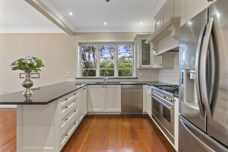 Photo of property in 1 Homewood Avenue, Karori, Wellington, 6012