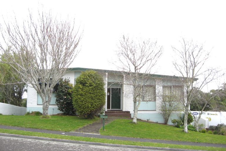 Photo of property in 10 Montana Place, Merrilands, New Plymouth, 4312