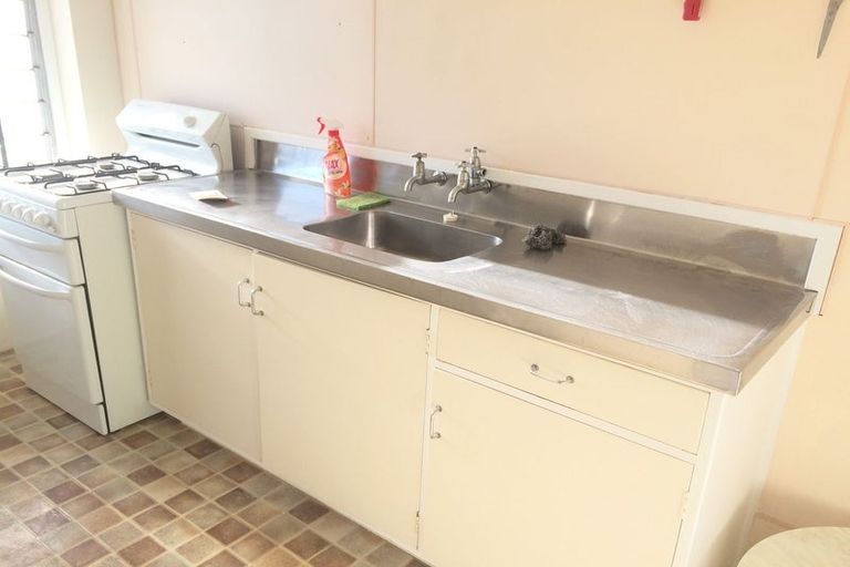 Photo of property in 1/29 Clifton Terrace, Kelburn, Wellington, 6012