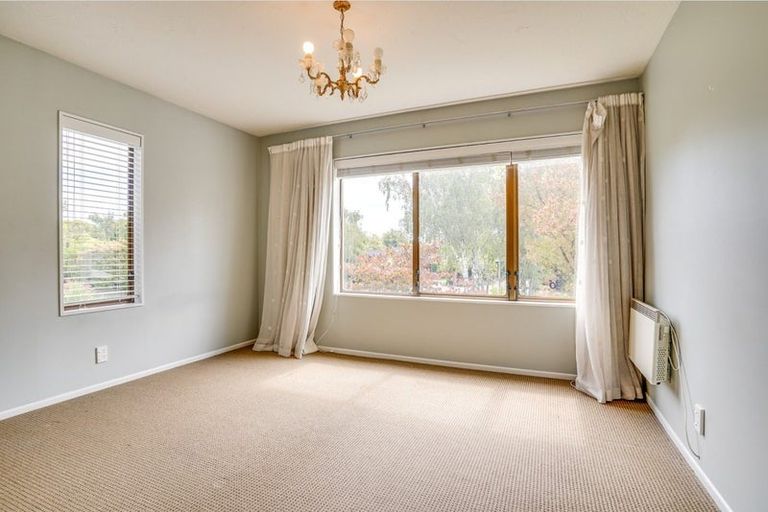 Photo of property in 1/10 Chevron Place, Ilam, Christchurch, 8041