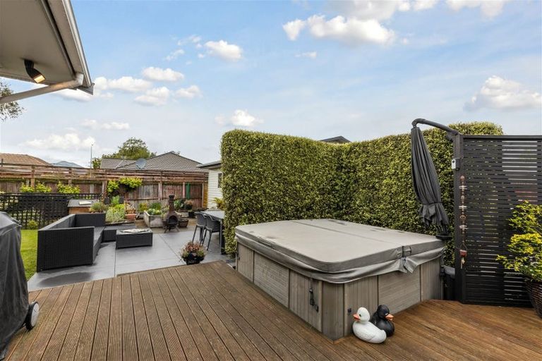 Photo of property in 10 West-watson Avenue, Hillmorton, Christchurch, 8025