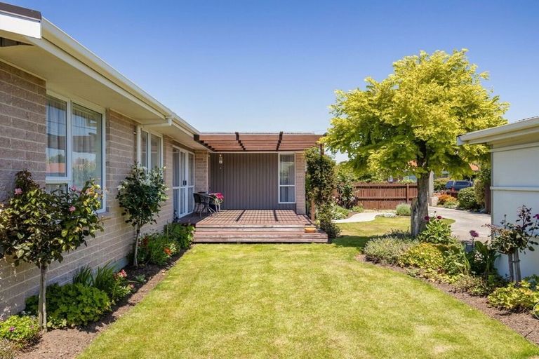Photo of property in 4 Janet Street, Upper Riccarton, Christchurch, 8041