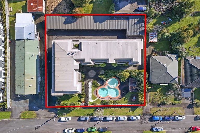 Photo of property in 2/10 Hunter Street, Hamilton Lake, Hamilton, 3204