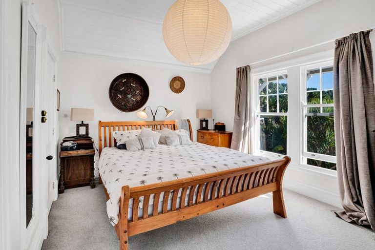 Photo of property in 5 Rogan Street, New Plymouth, 4310