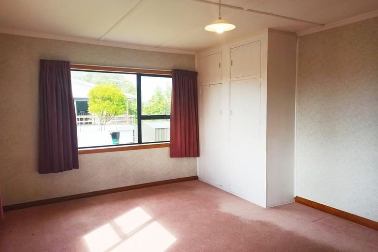 Photo of property in 1 Sickels Street, Fairfield, Dunedin, 9018