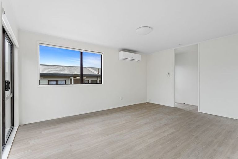 Photo of property in 2/73 Luanda Drive, Ranui, Auckland, 0612