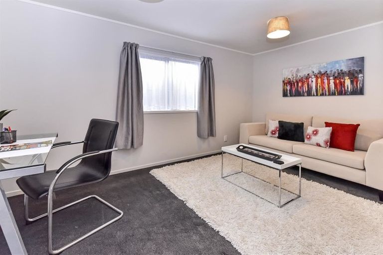 Photo of property in 7 Phoenix Place, Papatoetoe, Auckland, 2025