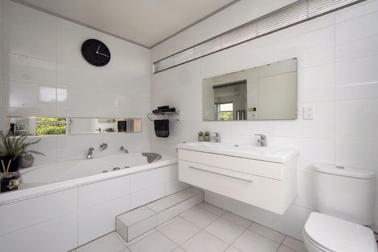 Photo of property in 7 O'connor Place, Burnside, Christchurch, 8053