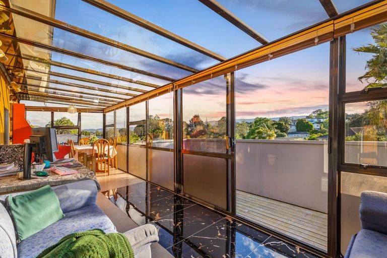 Photo of property in 39 Rehia Road, Massey, Auckland, 0614