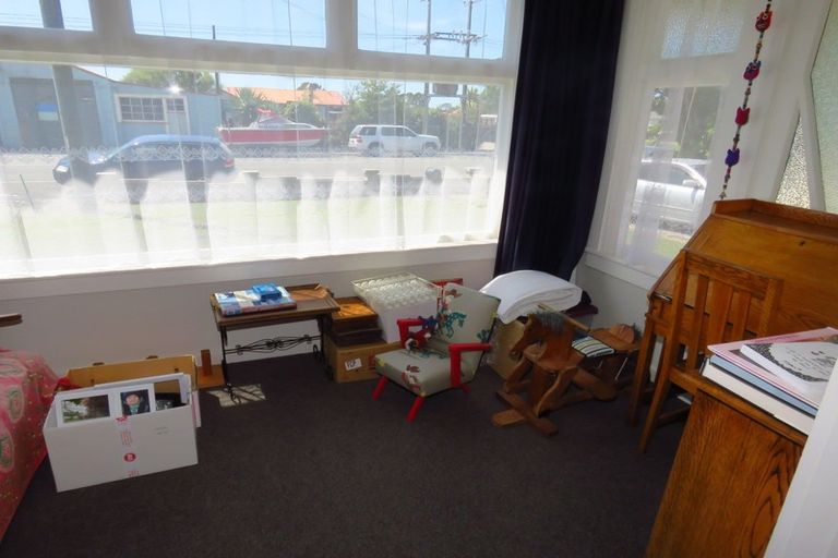 Photo of property in 128 Brougham Street, Westport, 7825