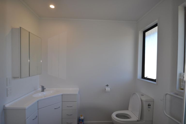Photo of property in 8 Awatere Place, Snells Beach, 0920