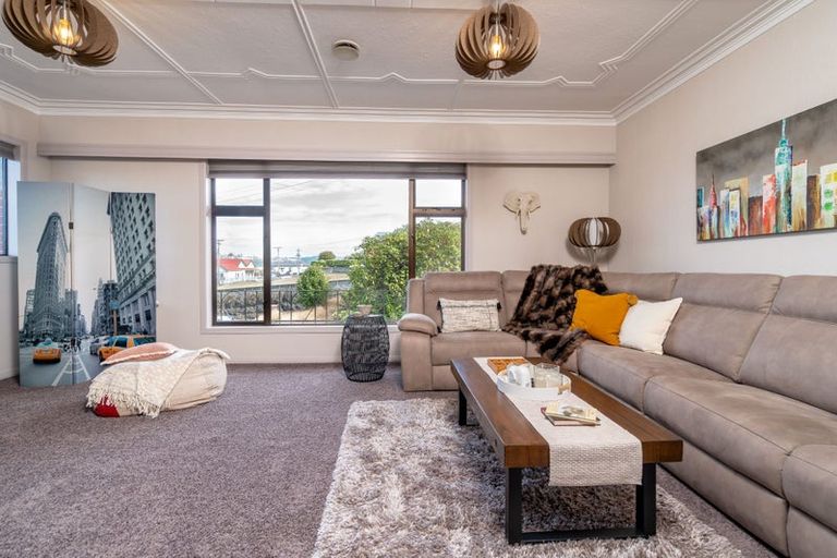 Photo of property in 6 Essex Street, Balclutha, 9230