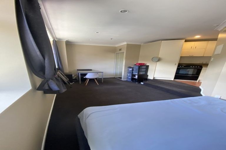 Photo of property in Terrace Garden Apartments, 1c/120 The Terrace, Wellington Central, Wellington, 6011