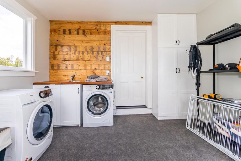 Photo of property in 43 Rhodes Street, Waimate, 7924