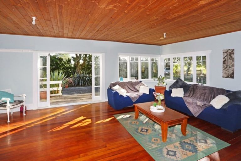 Photo of property in 387 Arrowville Road, Aka Aka, Waiuku, 2682