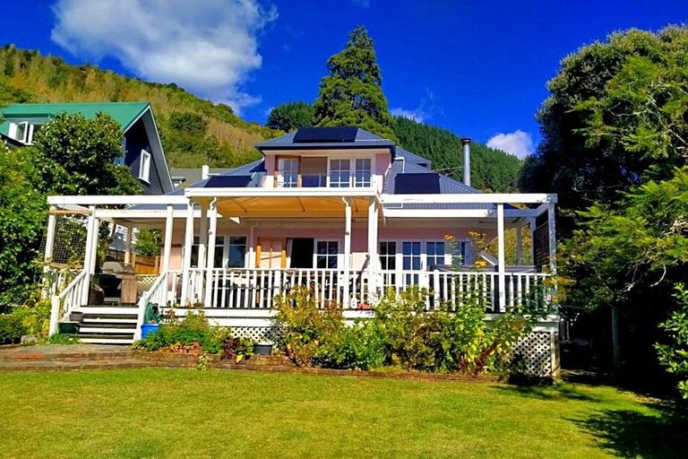 Photo of property in 15 Endeavour Street, Nelson South, Nelson, 7010